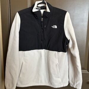 The North Face Women L fleece 1/4 zip